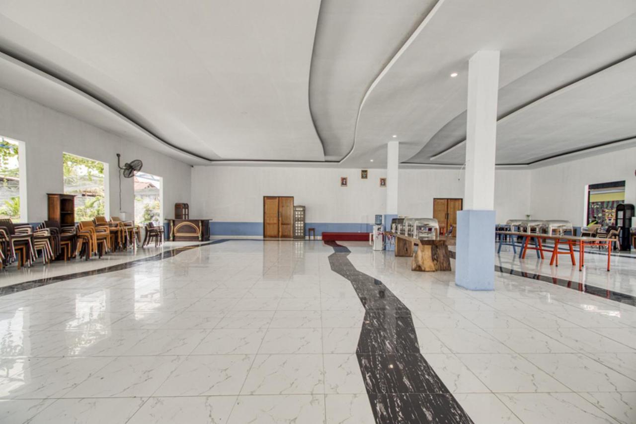 Reddoorz Plus @ Flory Hotel Γιογκιακάρτα Εξωτερικό φωτογραφία