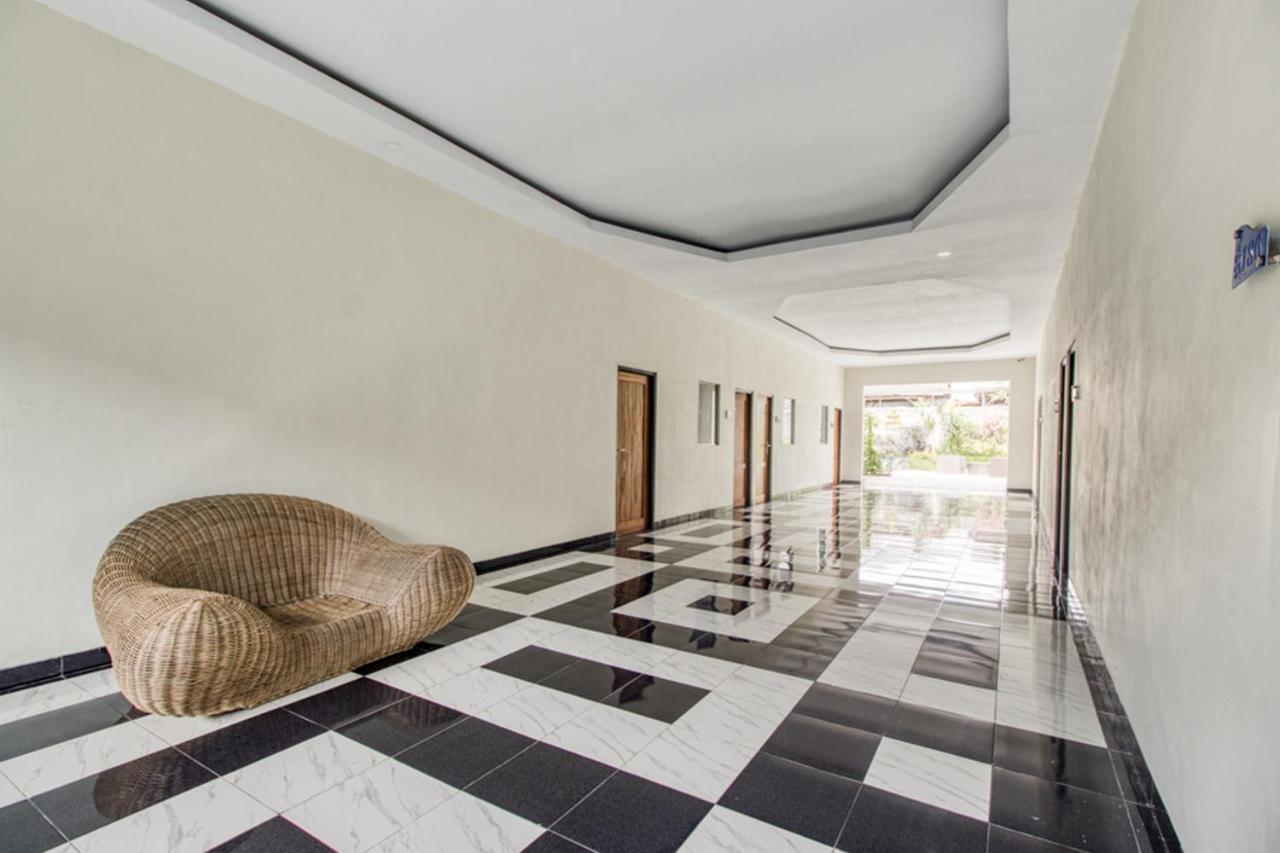 Reddoorz Plus @ Flory Hotel Γιογκιακάρτα Εξωτερικό φωτογραφία