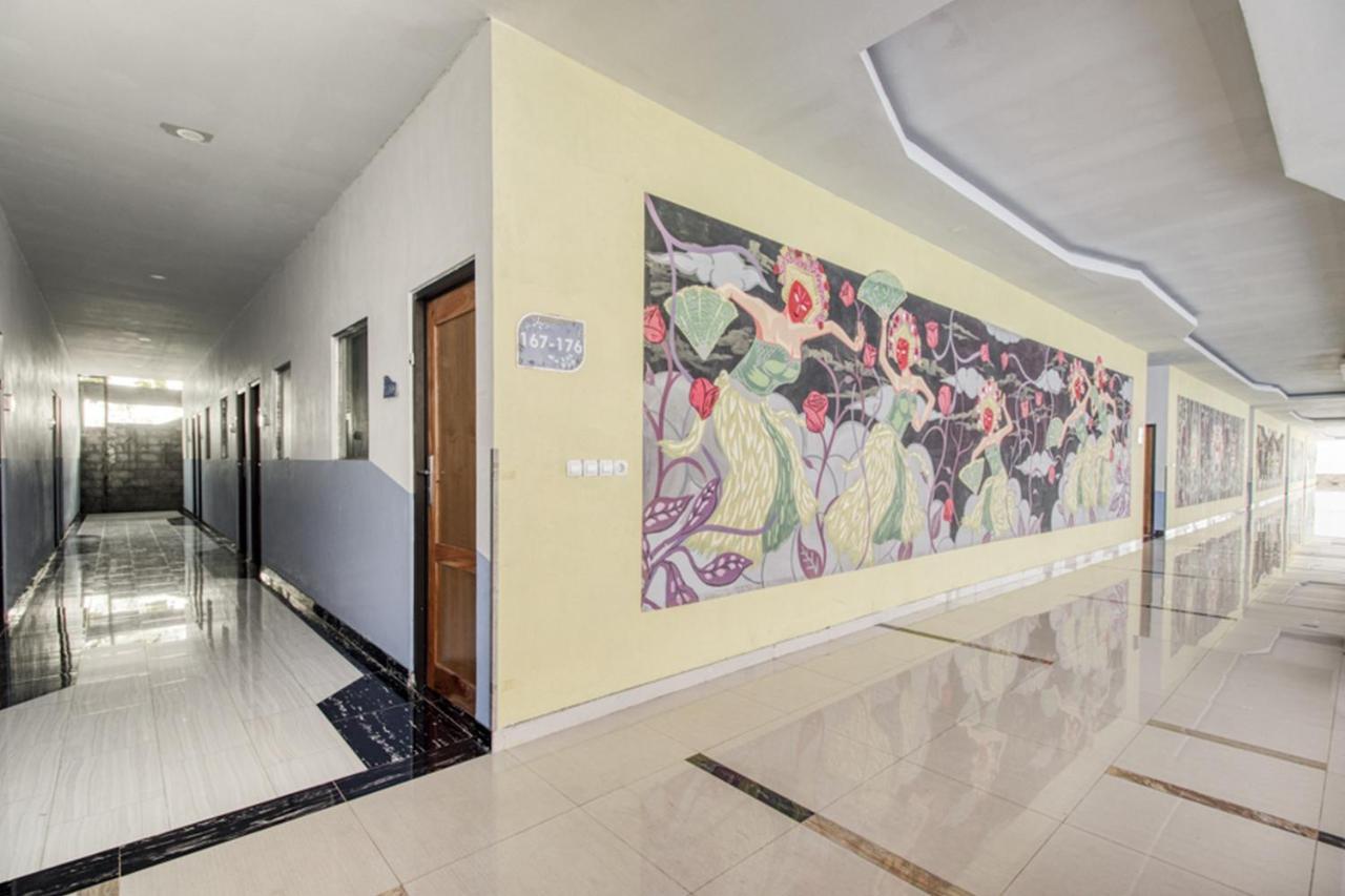 Reddoorz Plus @ Flory Hotel Γιογκιακάρτα Εξωτερικό φωτογραφία